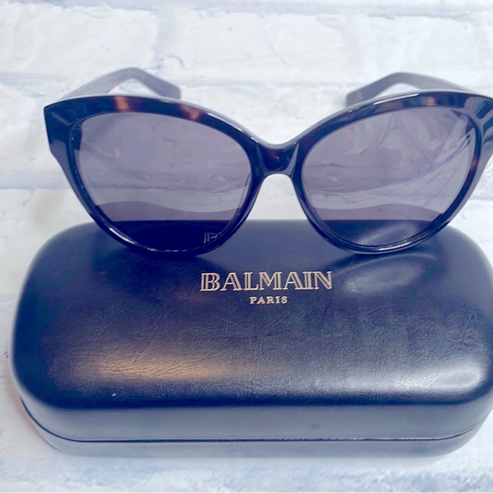 BALMAIN Black B17001 Butterfly Sunglasses Cateye